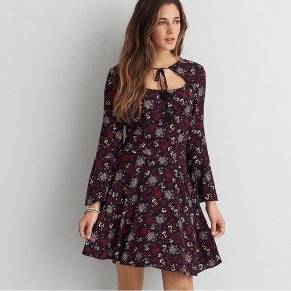 American Eagle AEO Women’s Cutout Tassel Floral Bell Sleeve Babydoll Dress Large - Picture 9 of 9